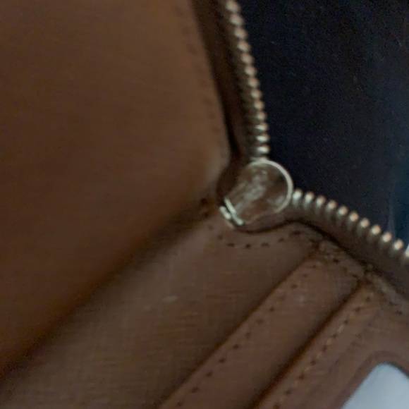 Michael Kors Leather Continental Wristlet - Picture 7 of 9